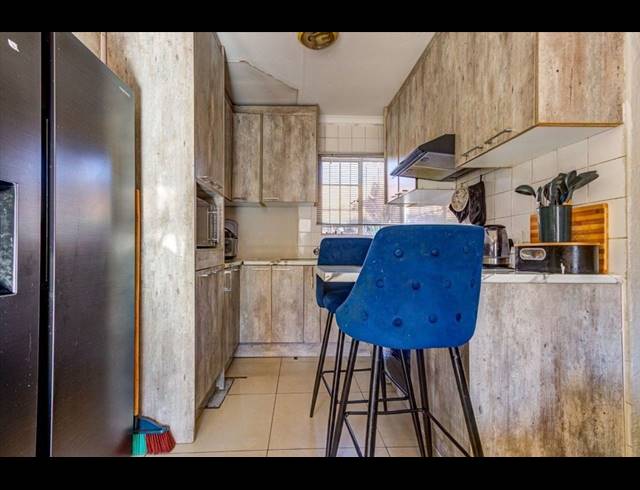 3 BEDROOM TOWNHOUSE FOR SALE IN BIRCHLEIGH